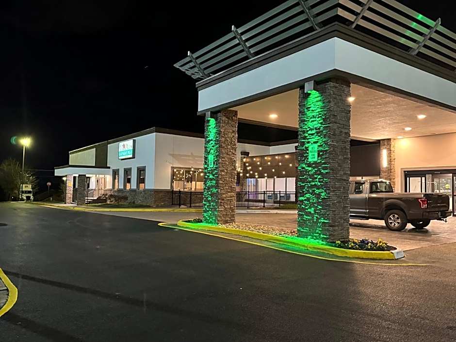 Holiday Inn Roanoke - Tanglewood Route 419 & I 581 By IHG