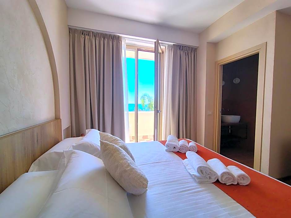 Beach Hotel Terracotta