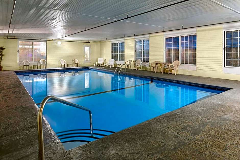 Days Inn by Wyndham Mackinaw City/Bridgeview Area