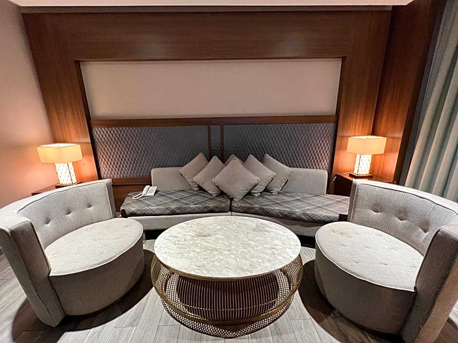 Violet Al Shisha Hotel