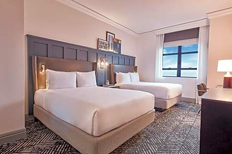 Deluxe Double Queen - Accessible