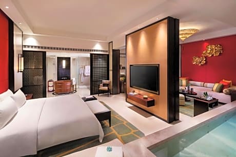 Cotai Pool Suite King - Resort View