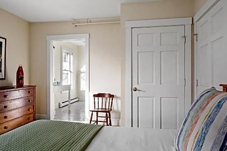 Queen Room - Disability Access