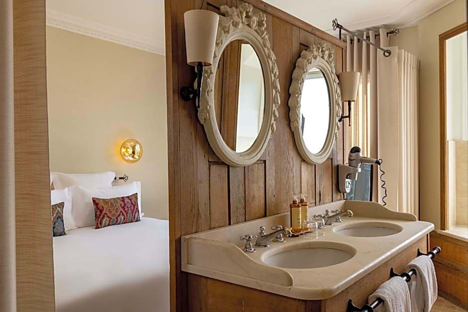 Hotel De Banville