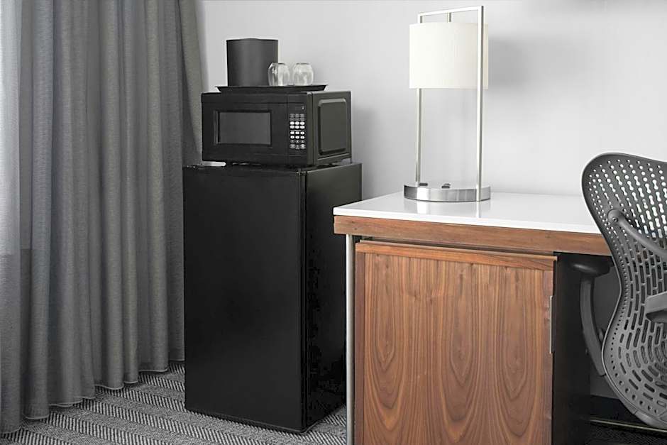 Courtyard by Marriott Los Angeles Burbank Airport