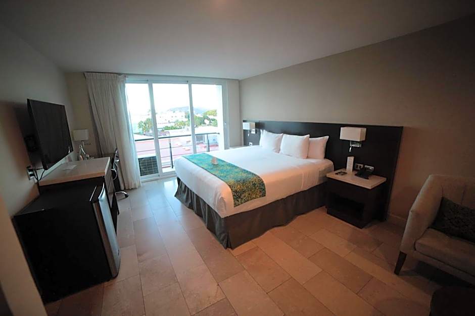 Seven Crown La Paz Malecon