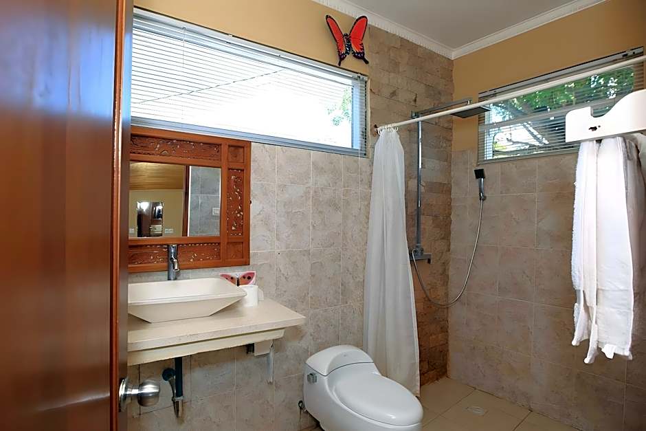 Villa Agung Beach Inn