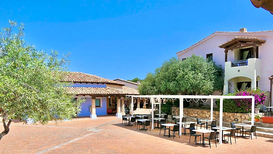 Residence with private beach in Marinella