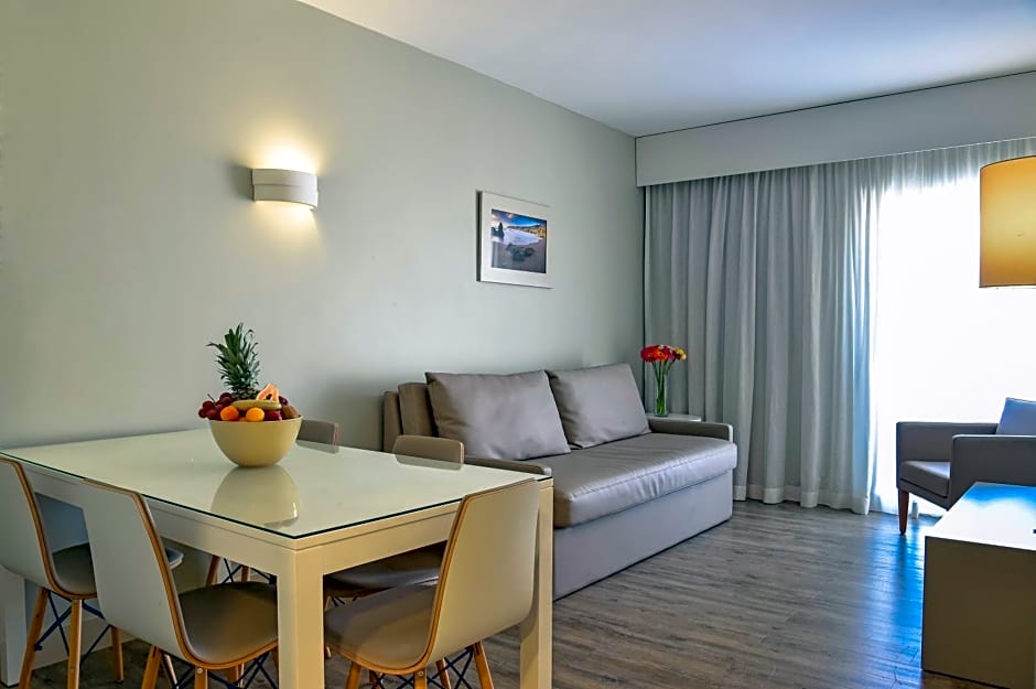 Aqualuz Lagos by The Editory