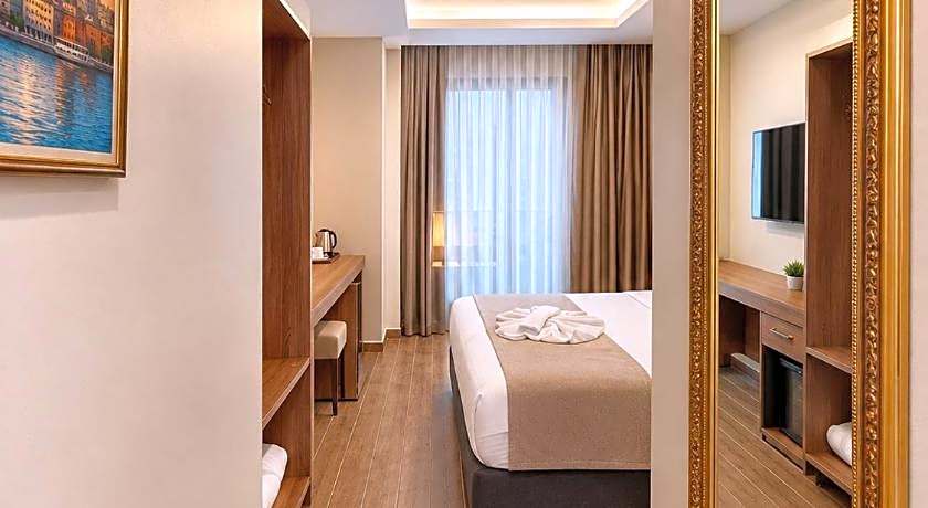 HOTEL REAL LİFE