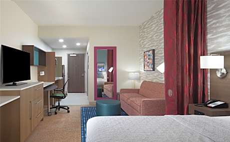 1King Accessible Tub Studio Suite