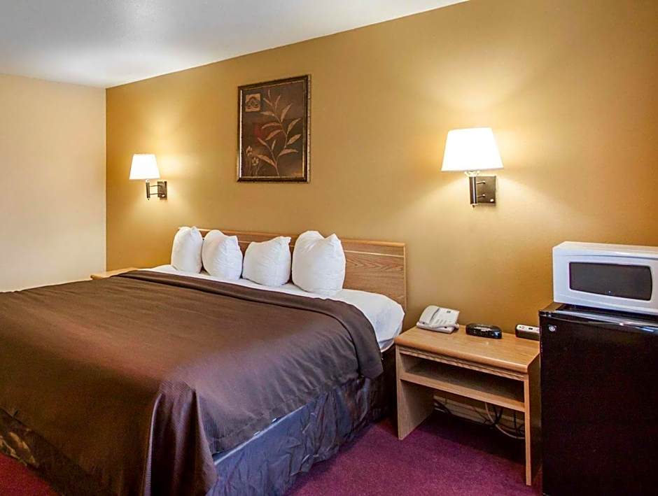 Quality Inn Airport