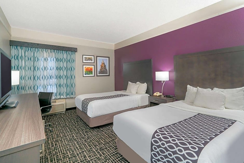 La Quinta Inn & Suites by Wyndham Albany Airport