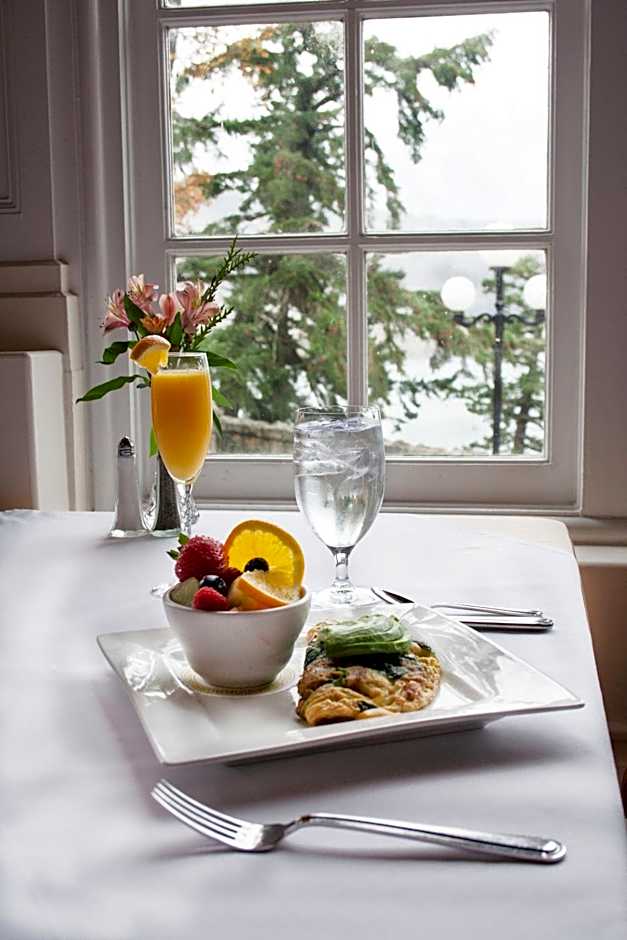 Columbia Gorge Hotel & Spa