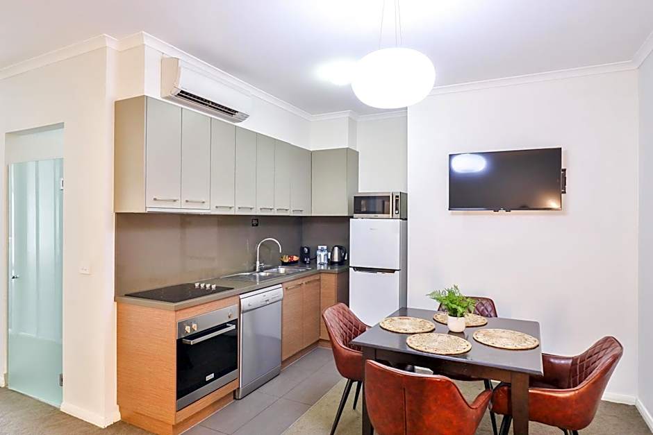 Indulge Apartments - Ontario