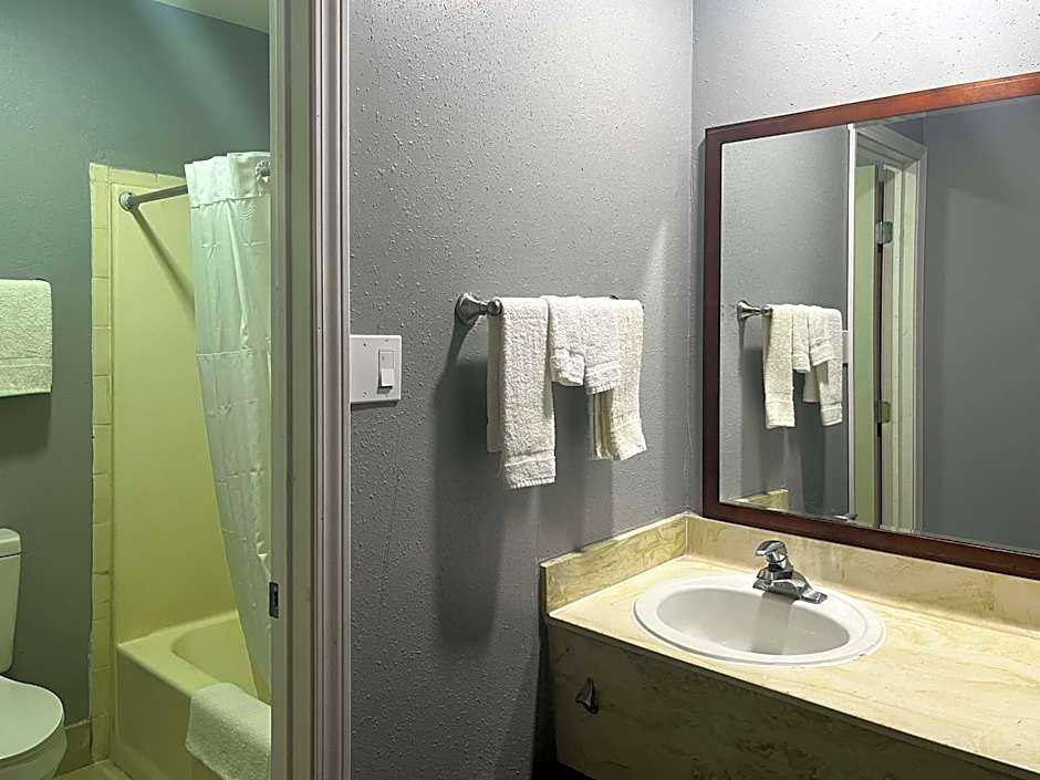 Motel 6 Borger, TX Boom Town