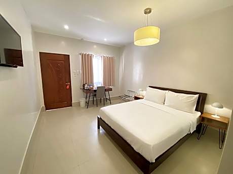 Deluxe Room 3