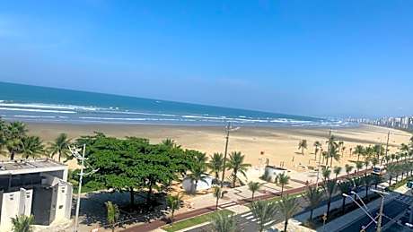 PREDIO FRENTE PRA PRAIA, COM VISTA LATERAL MAR, Apto 202