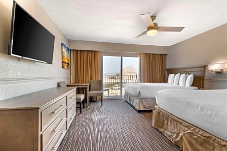 Queen Room with Two Queen Beds with Ocean View - Non Smoking