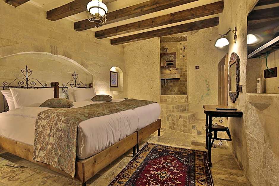 Aren Cave Hotel and Art Gallery