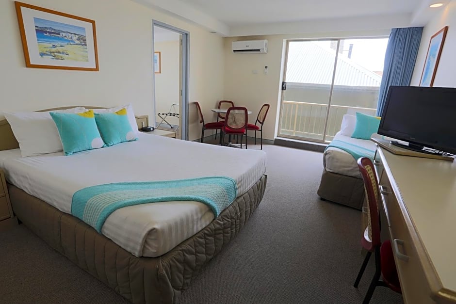 Newcastle Beach Hotel