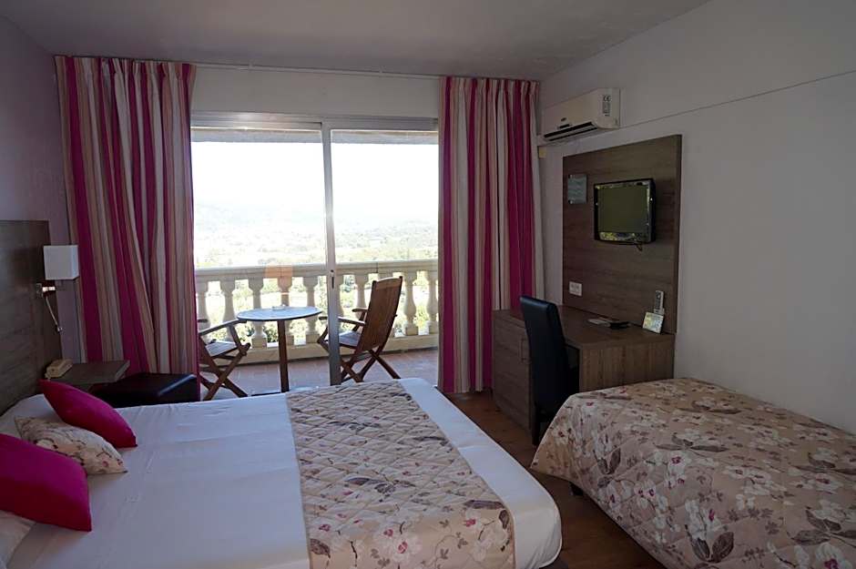 Logis Hotel Le Col De L'ange