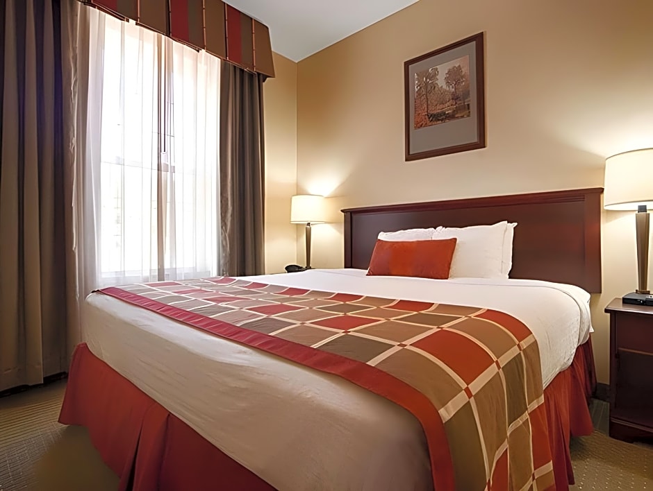 Best Western Plus Ticonderoga Inn & Suites