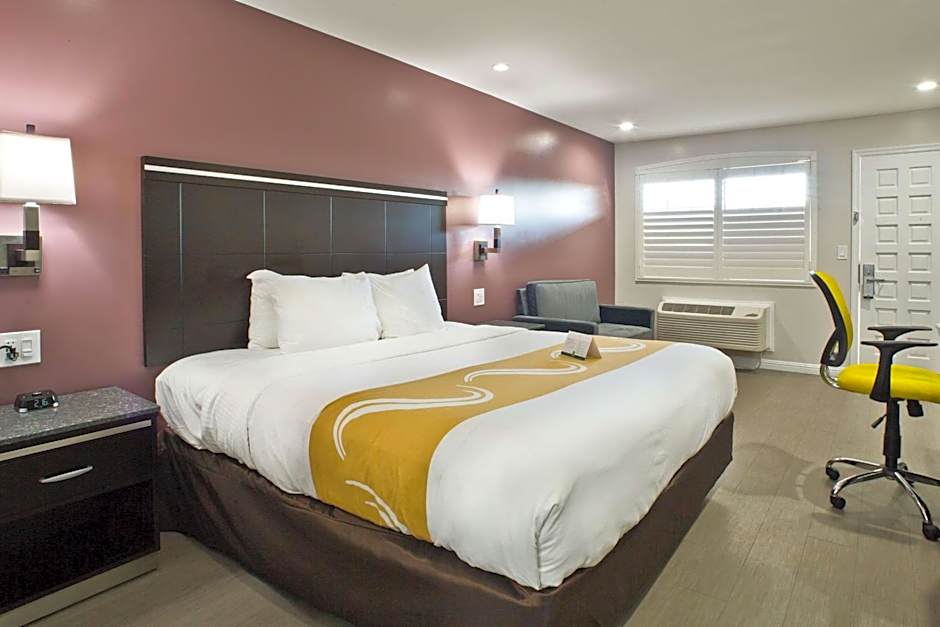 Bay Area Inn & Suites
