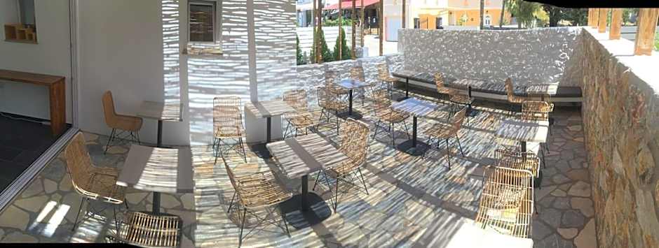 Aellia Hotel & Suites