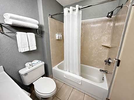 1 King Bed, Suite, Non-Smoking