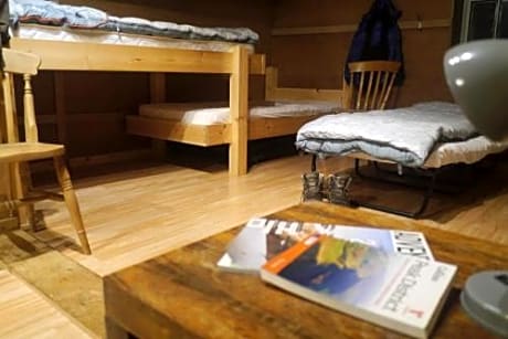 Hazel Barrow Bunkbarn