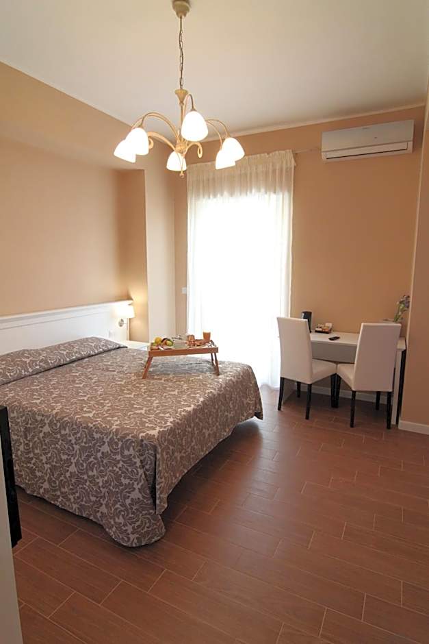 Zdjęcie 1 z 9 — 1 Double Bed or 2 Beds, Sea View