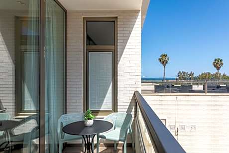 Deluxe Double Room with Partial Sea View