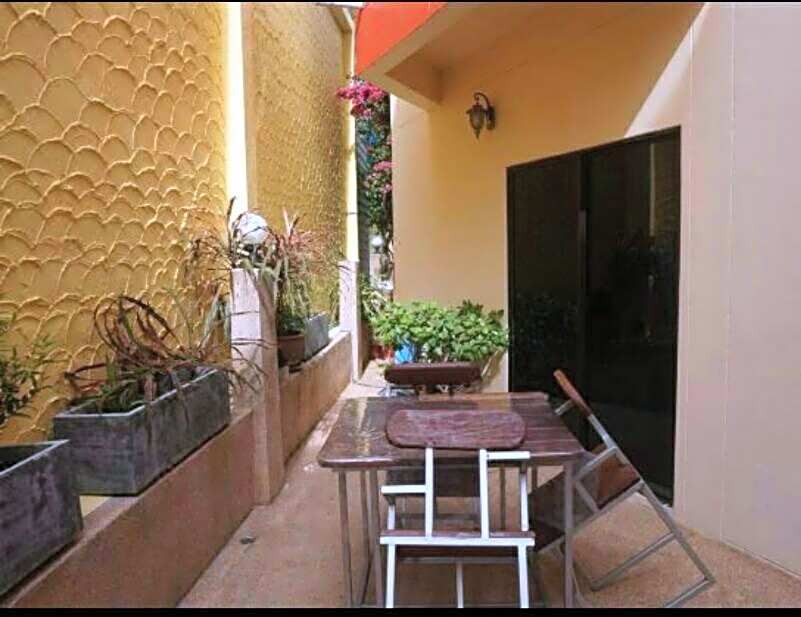 Ban Elephant Blanc Apartment