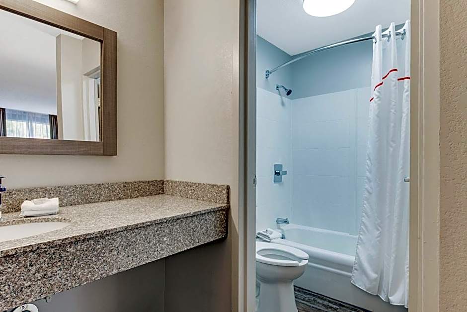 Red Roof Inn & Suites Wilkesboro