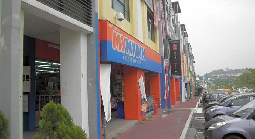 Putra One Avenue Hotel