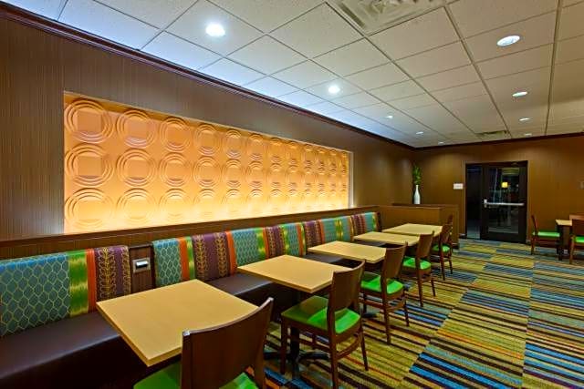 Fairfield Inn and Suites by Marriott El Paso