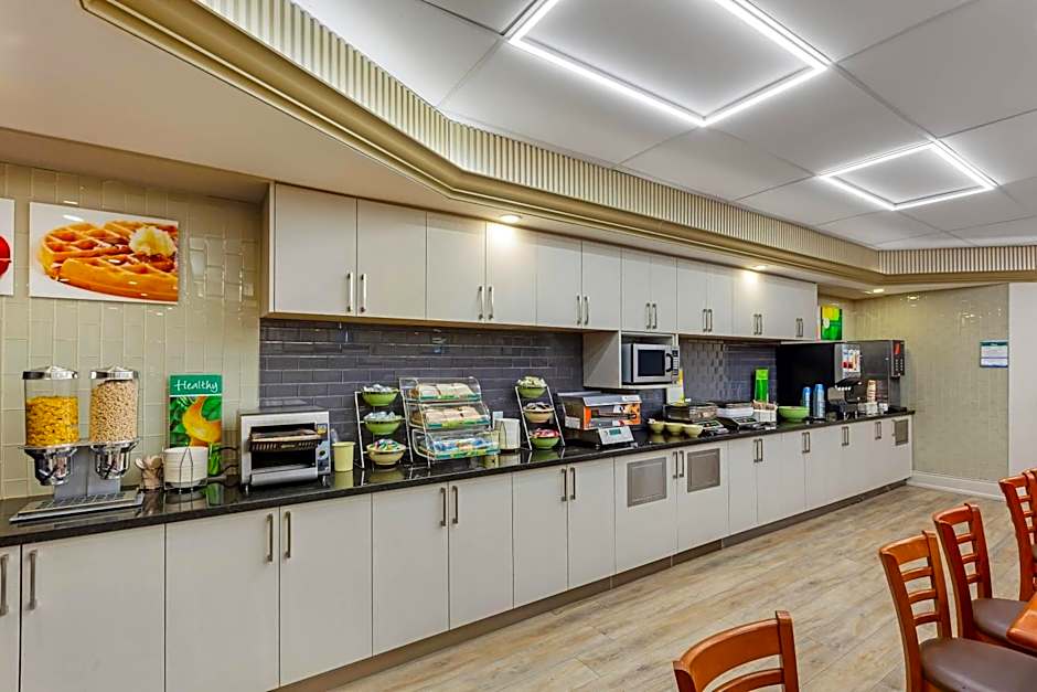 Quality Inn & Suites Brampton