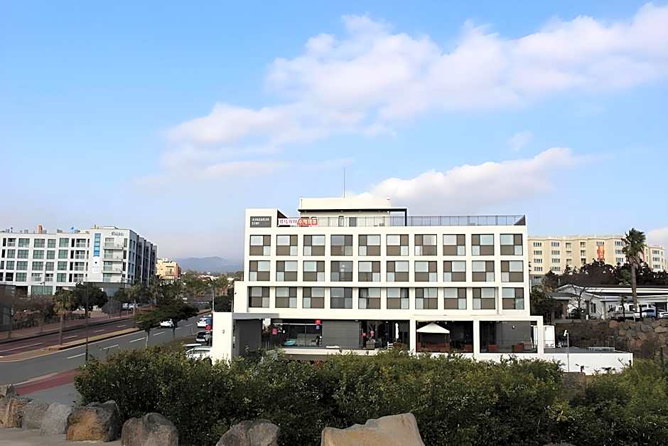 CNB Hotel COZYANDBOUTIQUE