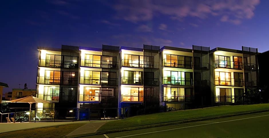 Merrima Court Holidays