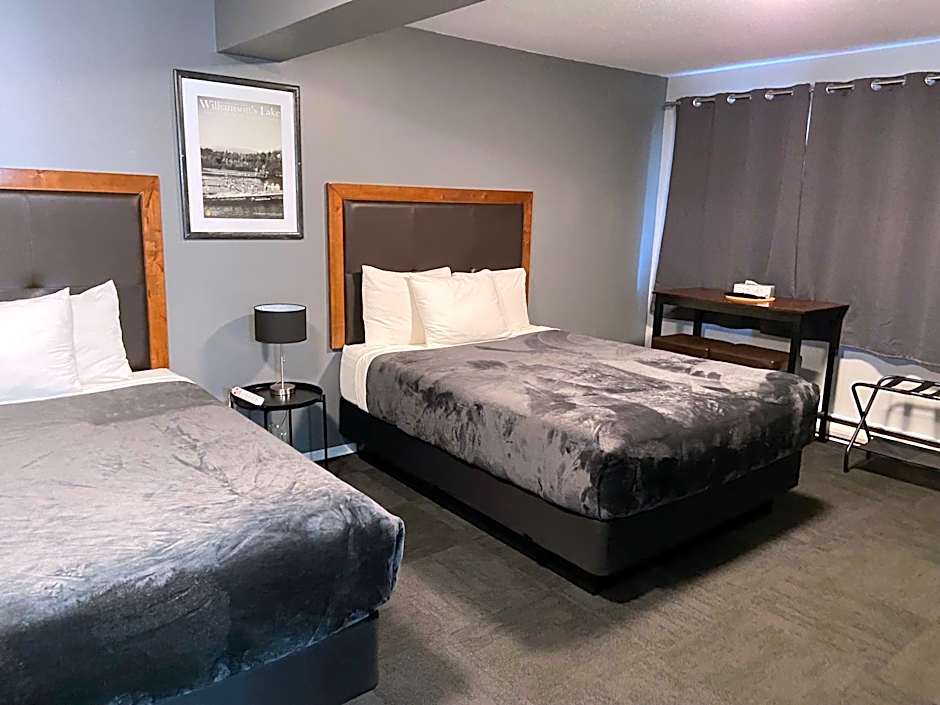 Monashee Lodge
