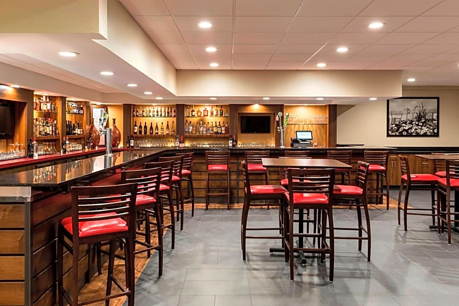 Four Points by Sheraton Milwaukee Airport
