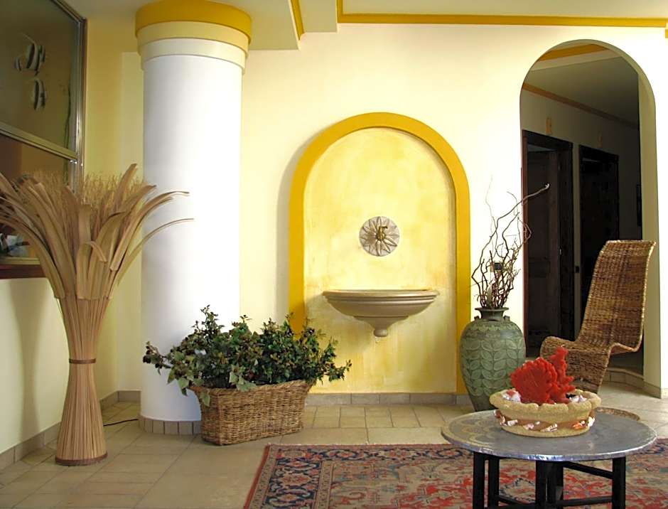 Hotel Il Faro Della Guitgia Tommasino