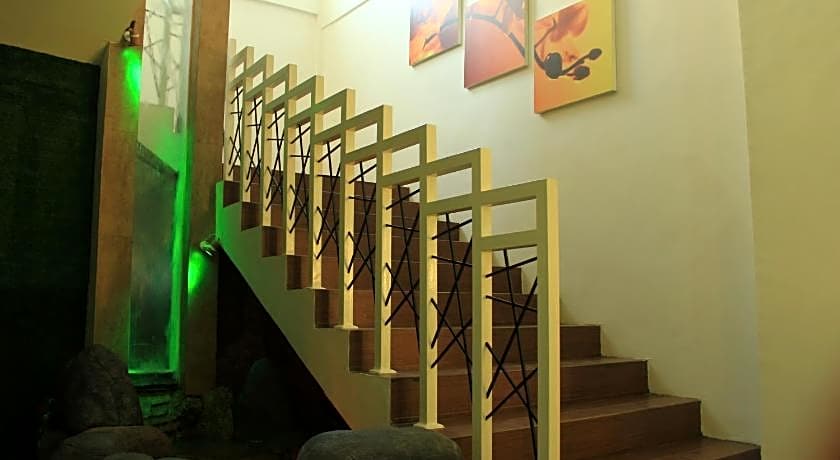 Evan Hotel (Non-Smoking)