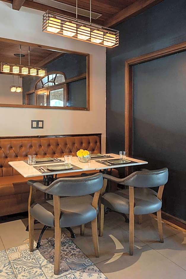 Las Lomas Casa Hotel