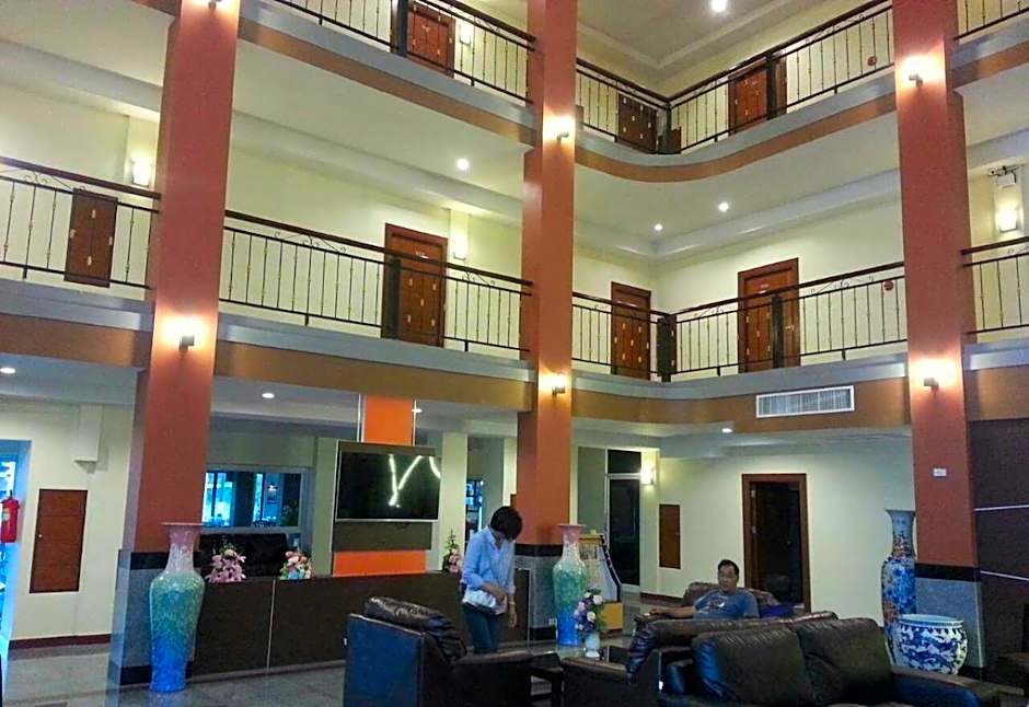 Suksomboon Hotel
