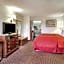 Quality Inn & Suites Clinton - Jackson West