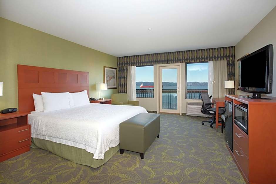 Hampton Inn By Hilton & Suites Astoria, Or