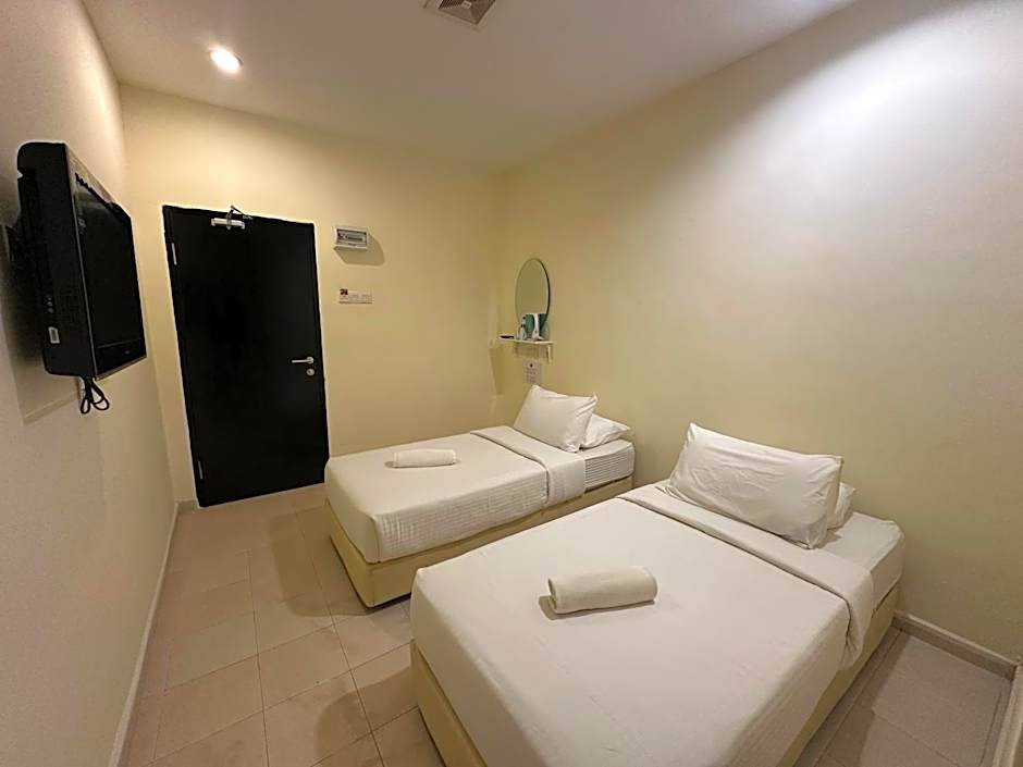 1108 Hotel Sungkai