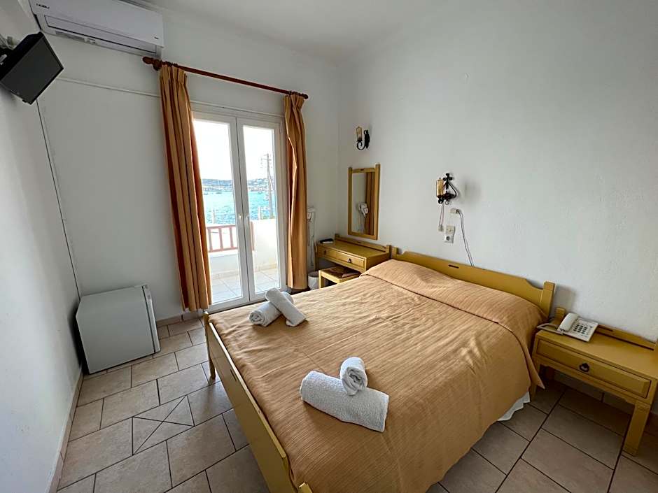 Asterias Hotel - Seafront